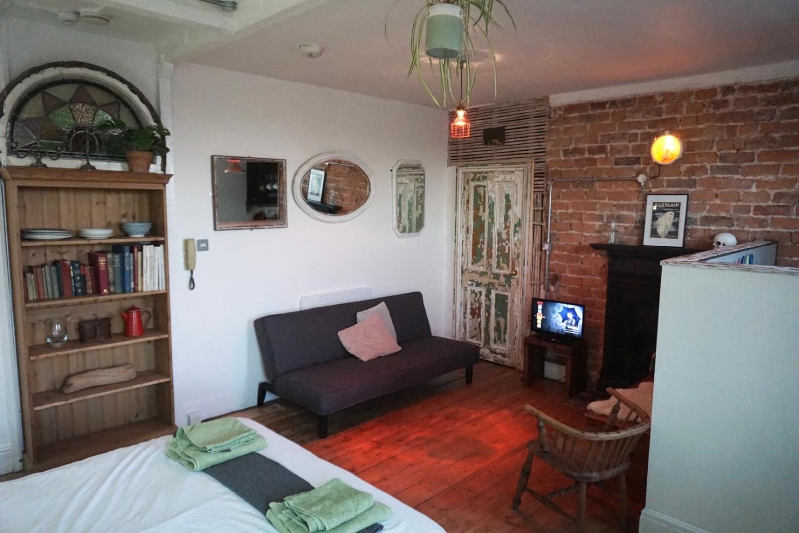 New! Castle View Studio Apartment Scarborough Luaran gambar